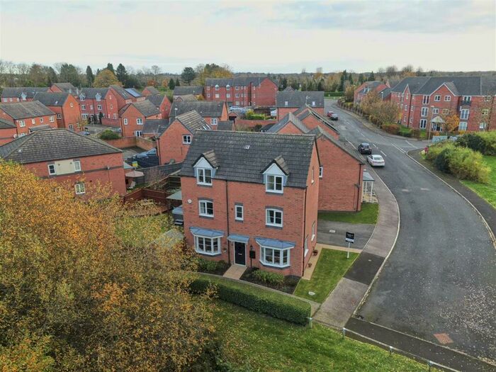 4 Bedroom Detached House For Sale In Isis Way, Hilton, Derby, DE65