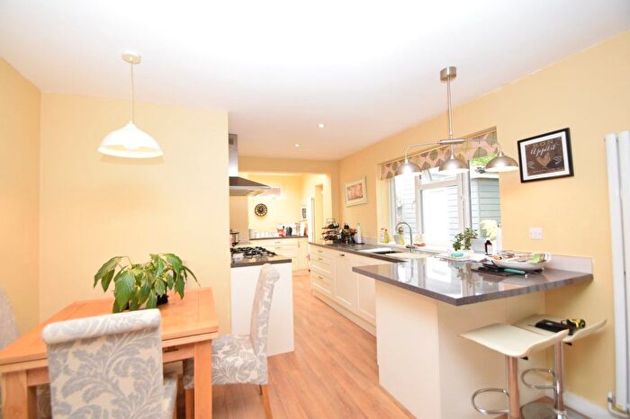 2 Bedroom Bungalow For Sale In Darenth Rise, Chatham, ME5