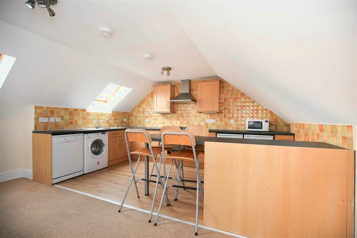 4 Bedroom Maisonette To Rent In Hoults Estate, Walker Road, Newcastle Upon Tyne NE6