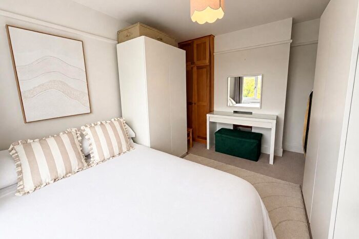 3 Bedroom Semi-Detached House For Sale In Kings Road West, Swanage, Dorset, BH19 - Photo 11
