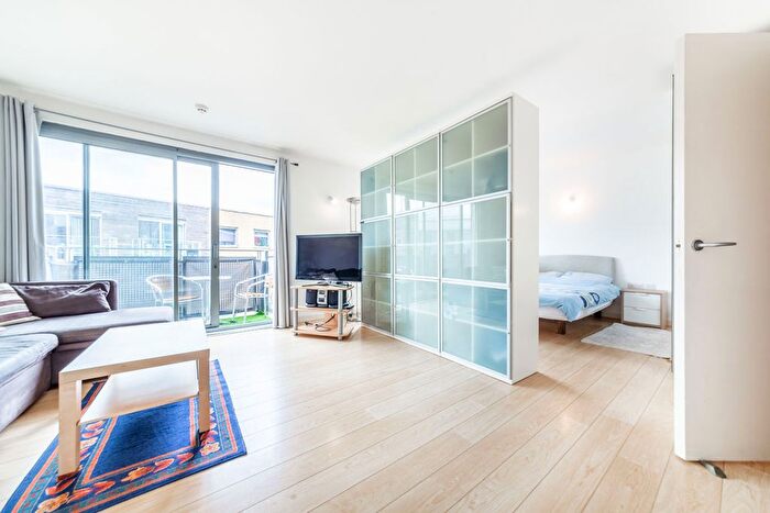 1 Bedroom Flat To Rent In Deals Gateway, Lewisham, SE13