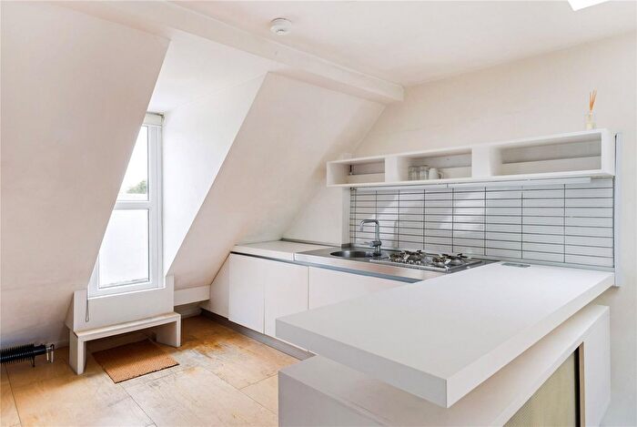 1 Bedroom Flat To Rent In Russell Road, London, W14