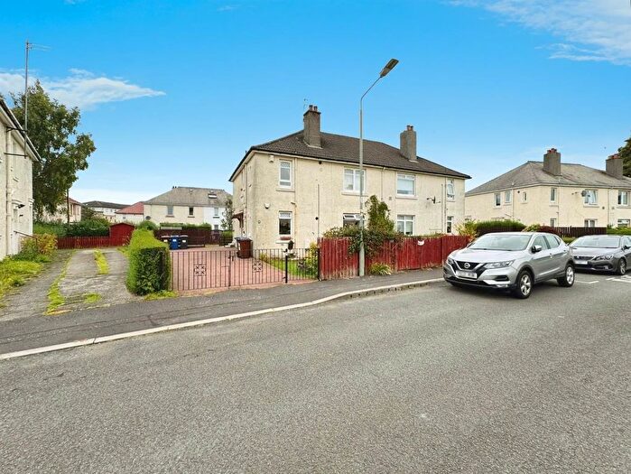 2 Bedroom Flat For Sale In Mcdonald Crescent, Clydebank, G81