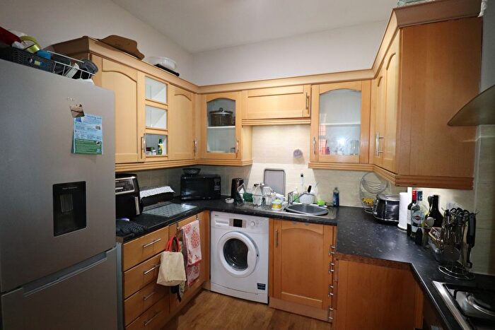 2 Bedroom Flat To Rent In Vernon Terrace, Town Centre, Northampton, NN1