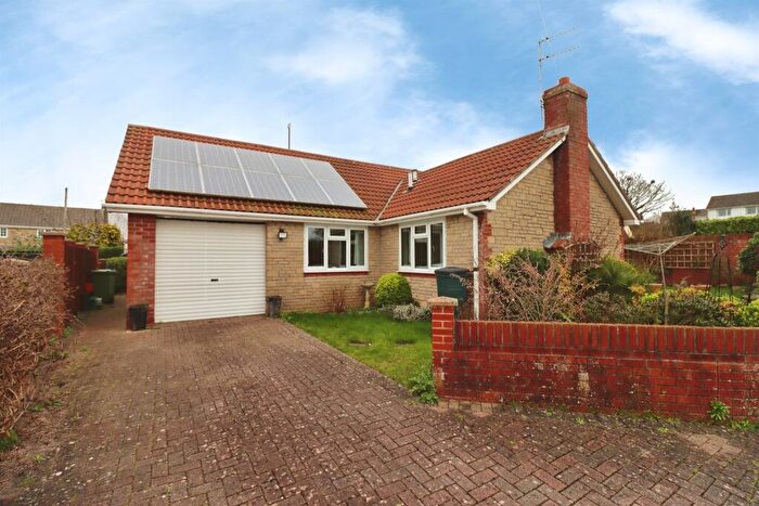 3 Bedroom Detached Bungalow For Sale In Woodend Road, Coalpit Heath, Bristol, BS36