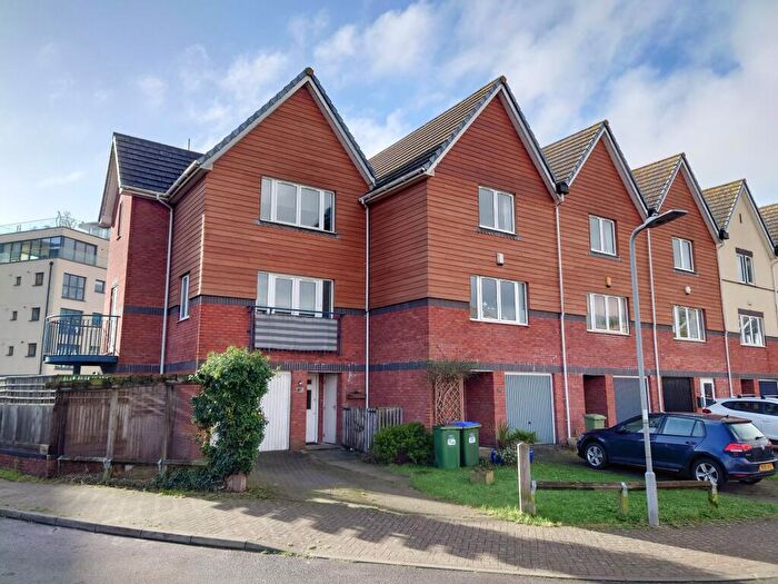 3 Bedroom End Of Terrace House For Sale In West Quay, Newhaven, BN9