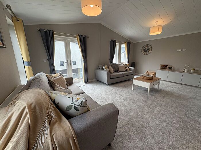 2 Bedroom Park Home For Sale In The Newmarket, Sandy Bay, SS8