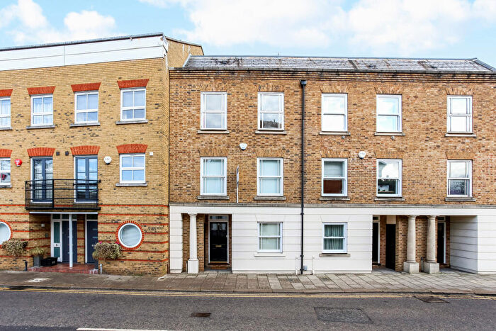 4 Bedroom Terraced House For Sale In Kings Road, Windsor, SL4
