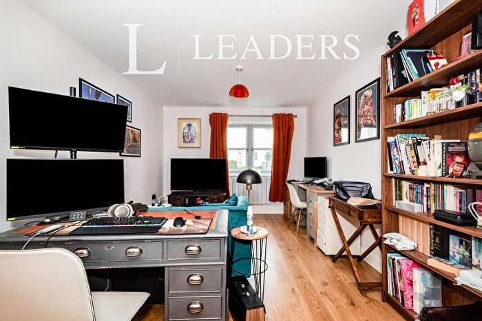 1 Bedroom Apartment To Rent In West Street, Reigate, RH2