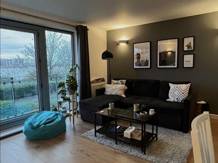 2 Bedroom Flat To Rent In Tideham House, Merbury Close, London, SE28