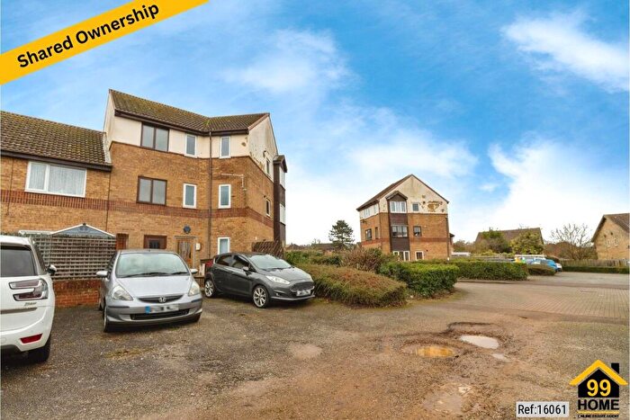 2 Bedroom Apartment For Sale In Plantain Court, Milton Keynes, MK7