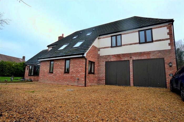 3 Bedroom Detached House To Rent In The Corner House Court Road, Strensham, Worcester, WR8
