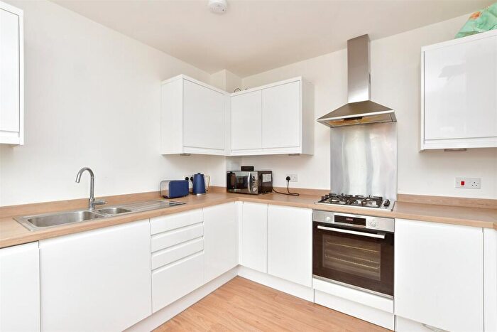 3 Bedroom Semi-Detached House For Sale In Saxon Way, Cliffsend, Ramsgate, Kent, CT12