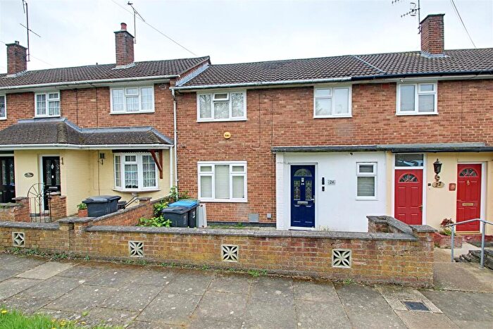 3 Bedroom House For Sale In Chambersbury Lane, Hemel Hempstead, HP3