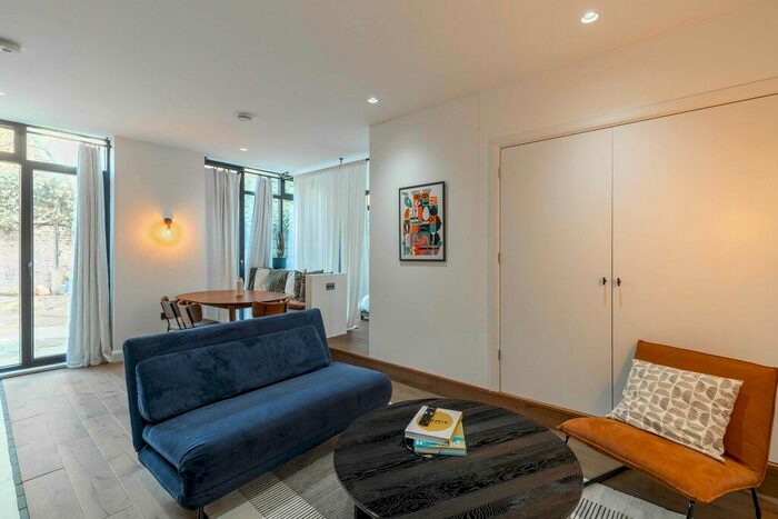 1 Bedroom Flat To Rent In Macroom Road, Maida Vale, W9