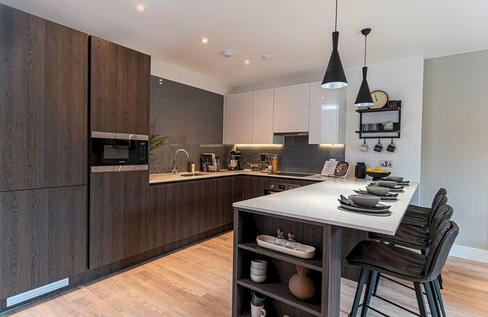2 Bedroom Flat To Rent In Ascot Road, Watford, WD18