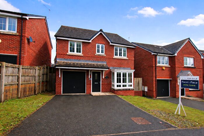 4 Bedroom Detached House For Sale In Tarnside Close, Rochdale, OL16