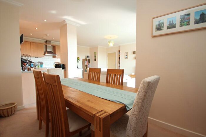 2 Bedroom Apartment To Rent In Woking, Surrey, GU22