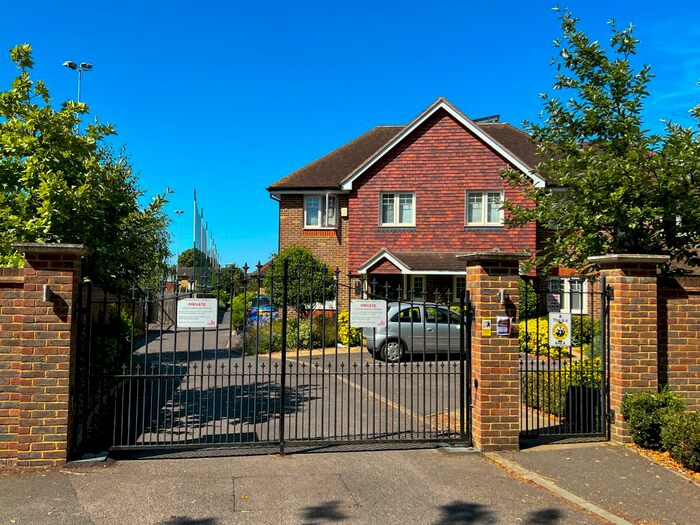 3 Bedroom Semi-Detached House To Rent In Mole Place, West Molesey, KT8