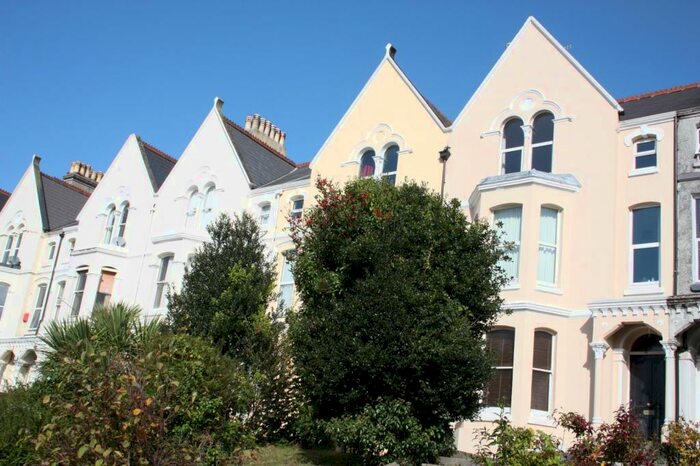 2 Bedroom Flat To Rent In Connaught Avenue, Plymouth, PL4