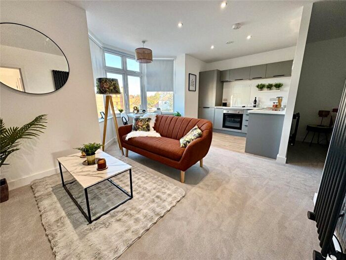 Studio For Sale In Holdenhurst Road, Bournemouth, Dorset, BH8