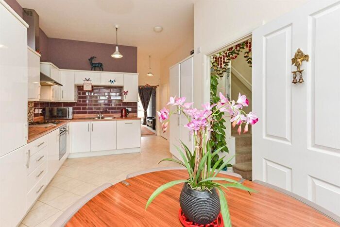 3 Bedroom Semi-Detached House To Rent In Carradine Crescent, Oxley Park, Milton Keynes, MK4