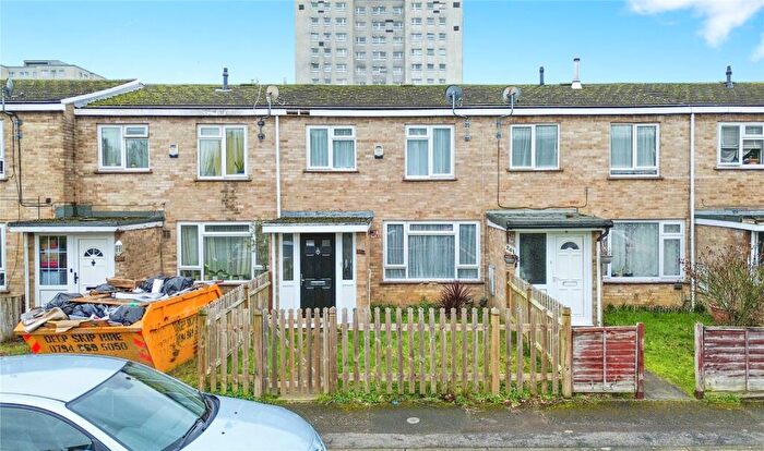 3 Bedroom Terraced House For Sale In Wensley Road, Reading, Berkshire, RG1