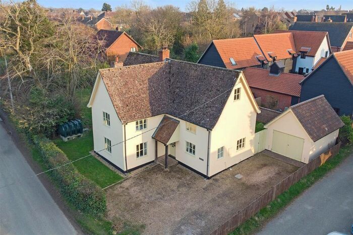 4 Bedroom Detached House For Sale In Mill Street, Gislingham, Eye, IP23