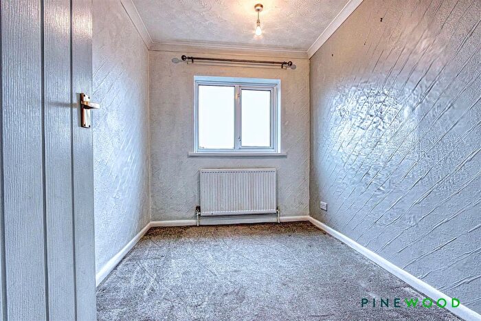 3 Bedroom Detached House To Rent In Meadow View, Holmewood, Chesterfield, Derbyshire, S42