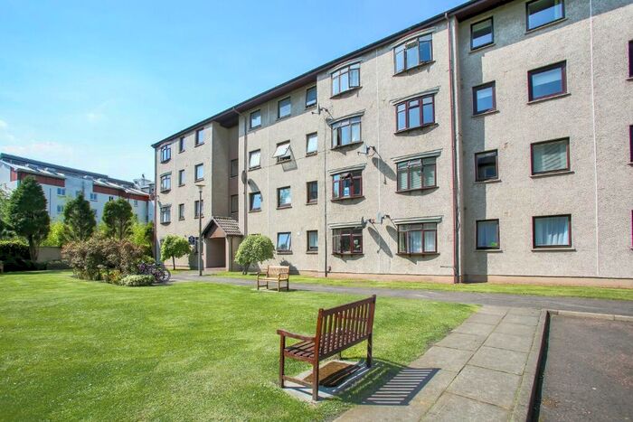 2 Bedroom Flat To Rent In Elliot Street, Leith, Edinburgh, EH7