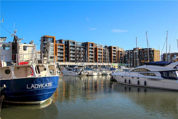 2 Bedroom Apartment To Rent In Newfoundland Way - Portishead Marina, BS20