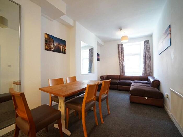 6 Bedroom House To Rent In Holyhead Road, Bangor, LL57