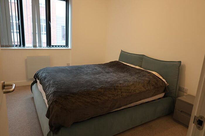 2 Bedroom Flat For Sale In Carver St, Birmingham, B1