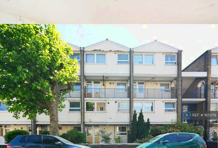 3 Bedroom Maisonette To Rent In Dalston, London, N1