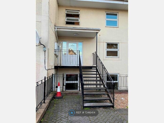 2 Bedroom Flat To Rent In Temple Road, Epsom, KT19