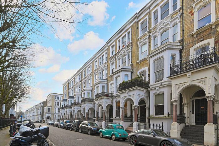 1 Bedroom Flat To Rent In Redcliffe Square, London, SW10
