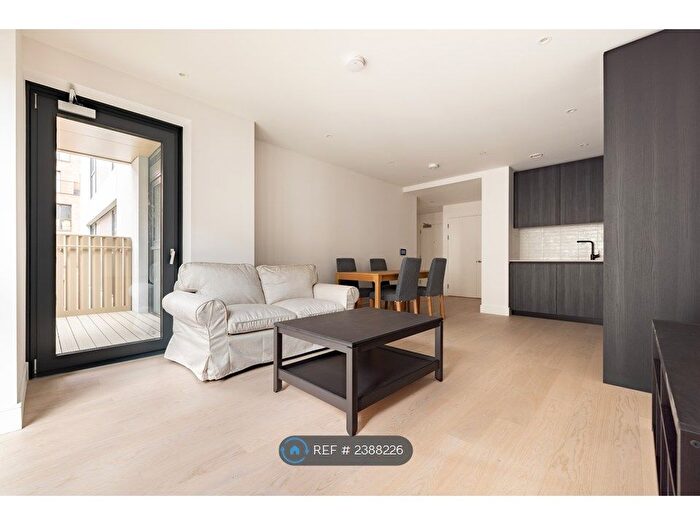 1 Bedroom Flat To Rent In Hewson Way, London, SE17