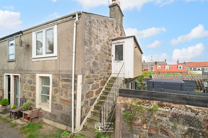 2 Bedroom Flat For Sale In Paradise Lane, Kincardine, FK10