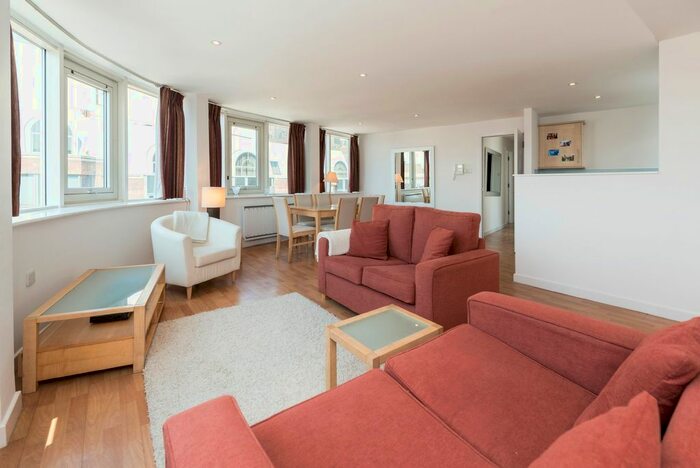 2 Bedroom Flat To Rent In Greycoat Place, St James's Park, SW1P