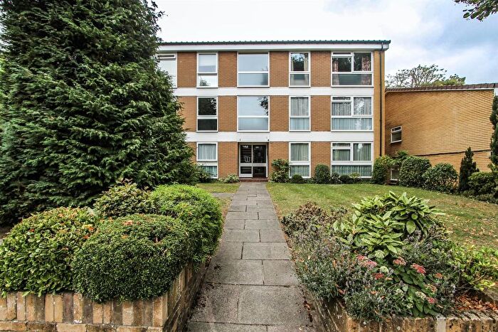 1 Bedroom Flat For Sale In Brambledown Road, South Wallington, SM6