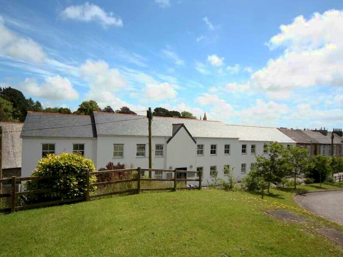 2 Bedroom Flat To Rent In Wellington House, Truro, , TR1