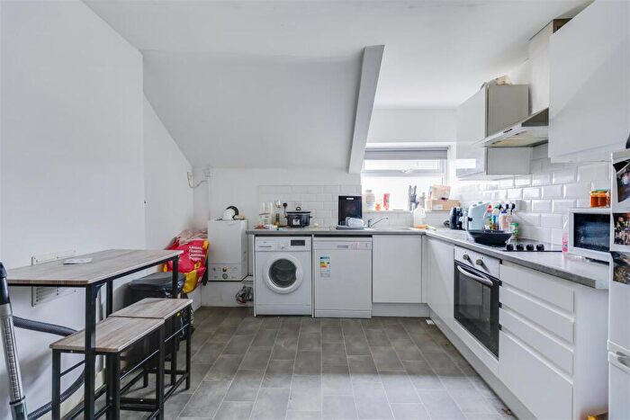 1 Bedroom House To Rent In Richmond Road, Roath, CF24