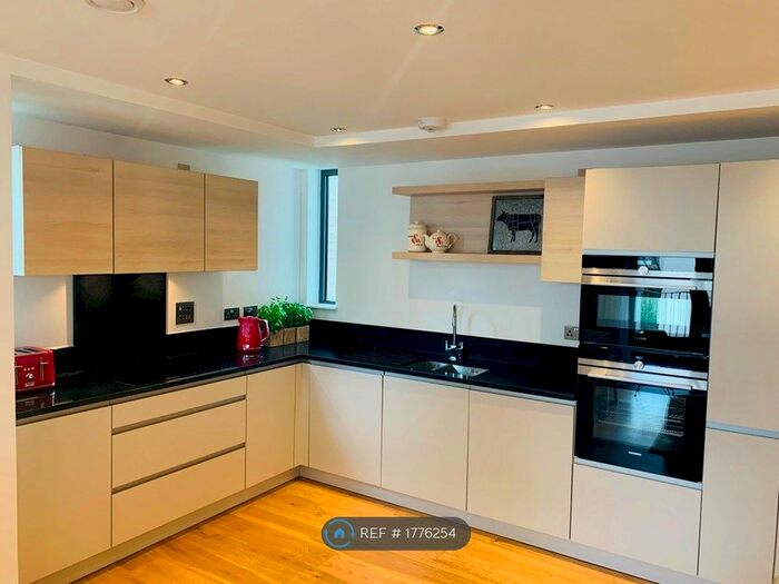 2 Bedroom Flat To Rent In Faraday Road, London, W10