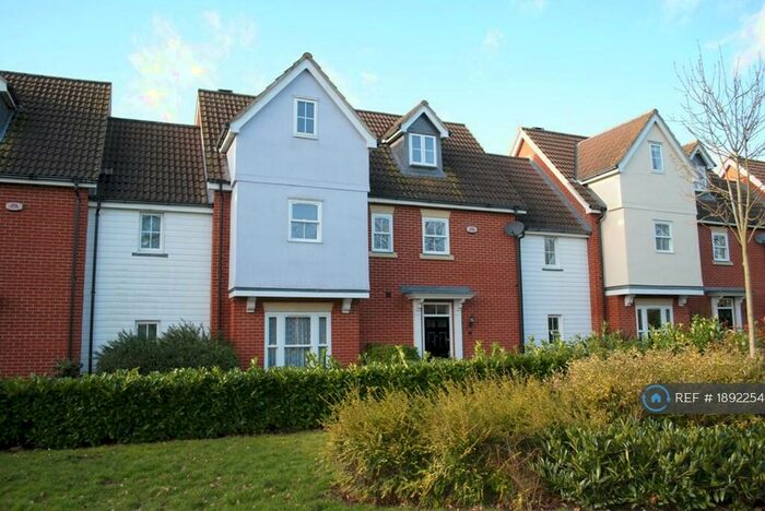 4 Bedroom Terraced House To Rent In Ridgewell Avenue, Chelmsford, CM1