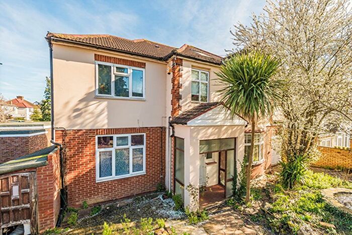 6 Bedroom Detached House For Sale In Wood Lane, Isleworth, TW7