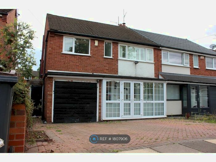 3 Bedroom Semi-Detached House To Rent In Elford Road, Birmingham, B17
