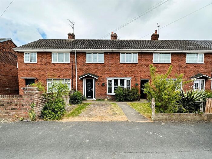 3 Bedroom Terraced House For Sale In Foxhill Road, Thorne, Doncaster, DN8