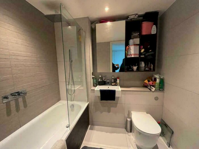 1 Bedroom Flat To Rent In Hale Works Apts, Daneland Walk, London, N17