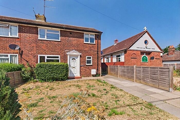 2 Bedroom Semi-Detached House To Rent In Woodlands Park Road, Maidenhead, Berkshire, SL6