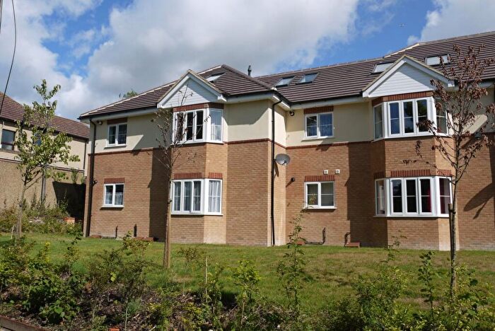 2 Bedroom Flat To Rent In Beacon Hill, Purfleet, RM19